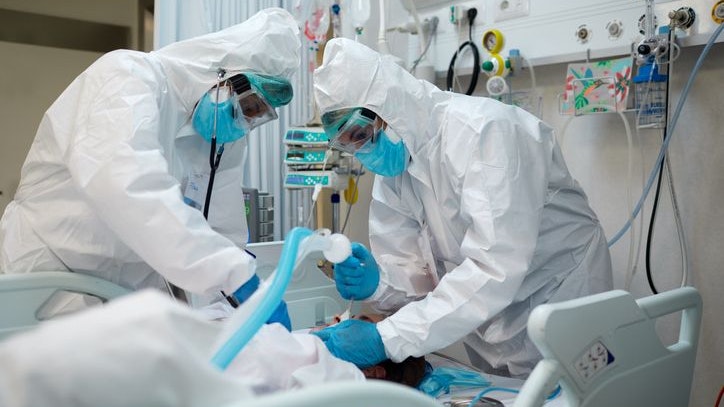 Es sind emotionale Momente, die das Pflegepersonal auf der Covid-Intensivstation, durchlebt. (Symbolbild).