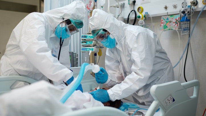 Es sind emotionale Momente, die das Pflegepersonal auf der Covid-Intensivstation, durchlebt. (Symbolbild).