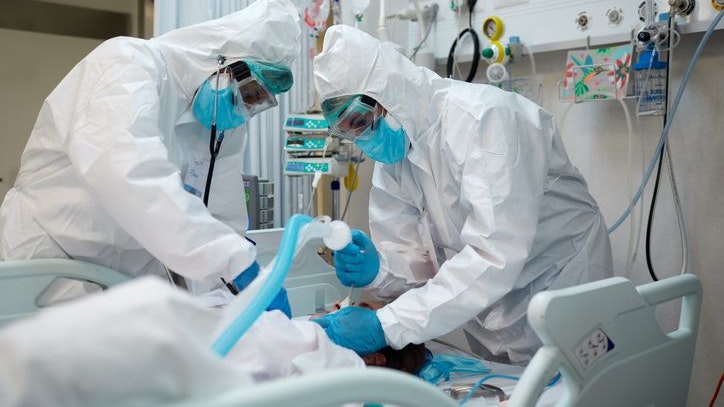 Es sind emotionale Momente, die das Pflegepersonal auf der Covid-Intensivstation, durchlebt. (Symbolbild).