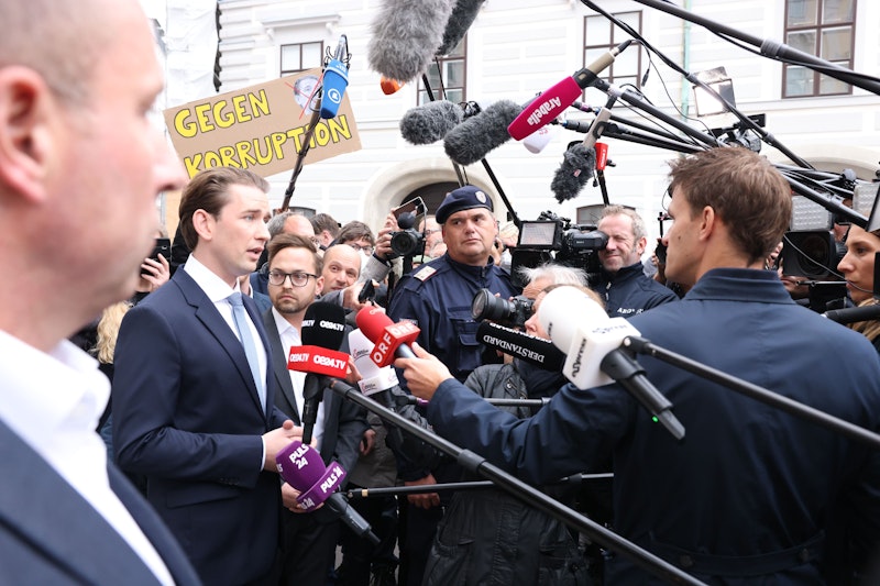 Kurz gab sich kämpferisch: Er werde sich mit allen demokratischen und juristischen Mitteln wehren, sagte er.&nbsp;