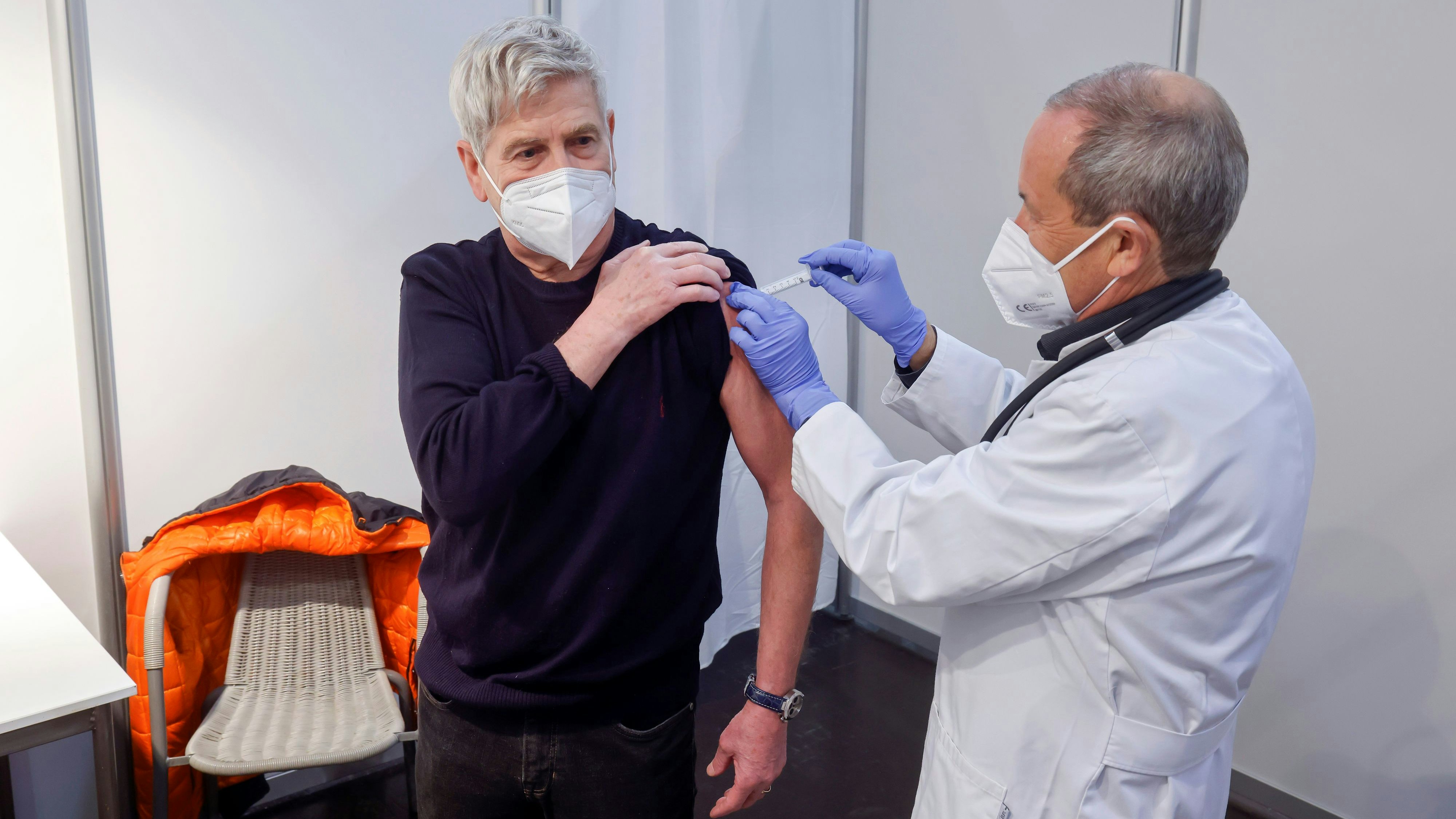 Trotz Corona-Impfung kann es zu einer Infektion kommen.