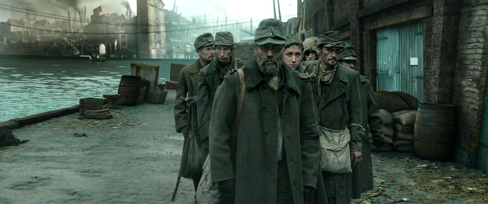 Beim 74. Locarno Film Festival feierte HINTERLAND gerade seine bejubelte Premiere und wurde mit dem Publikumspreis Prix du public UBS ausgezeichnet.