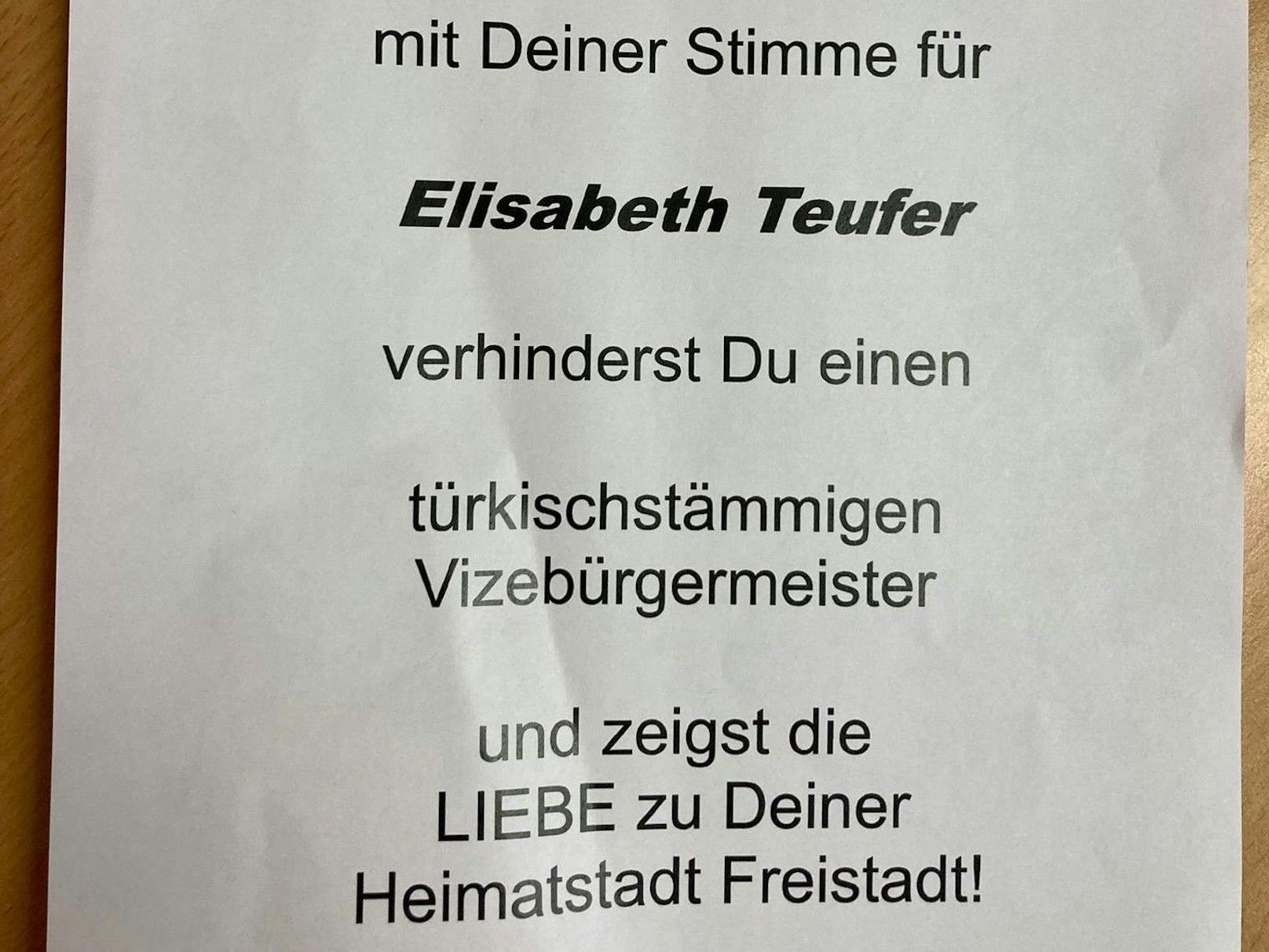 Mit diesem anonymen Flugblatt wirbt ein Unbekannter für Freistadts Bürgermeisterin Elisabeth Teufer.
