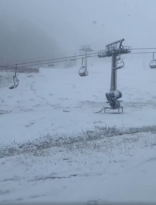 Der Hochkar ist bereits in weiß gehüllt.