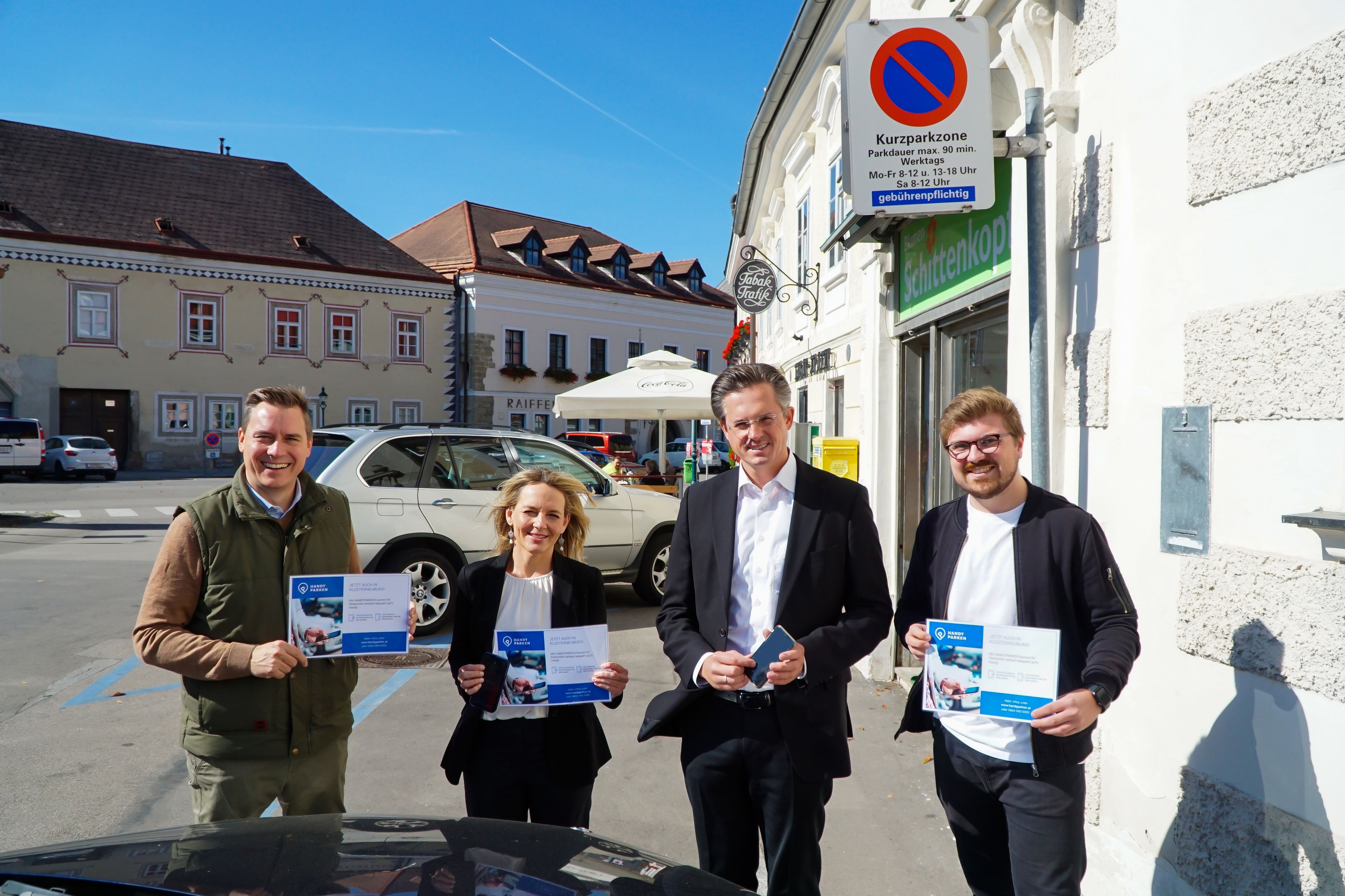 Stadtrat Christoph Kaufmann, MAS, A1 CCO Consumer Natascha Kantauer-Gansch, Bürgermeister Mag. Stefan Schmuckenschlager, Gemeinderat Darius Djawadi.