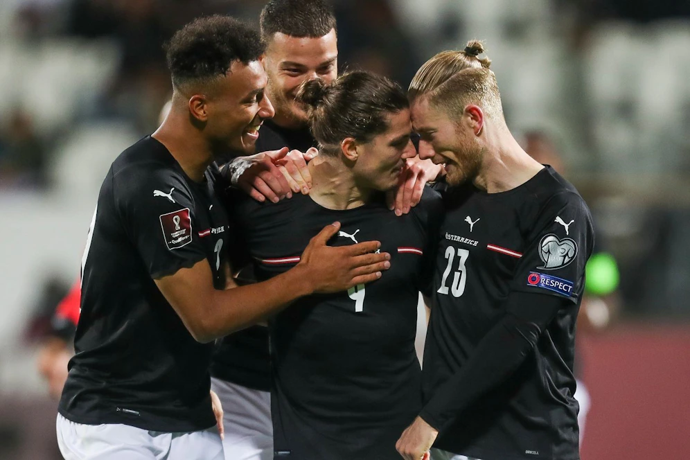 Marcel Sabitzer erzielt das 2:0 für Österreich.