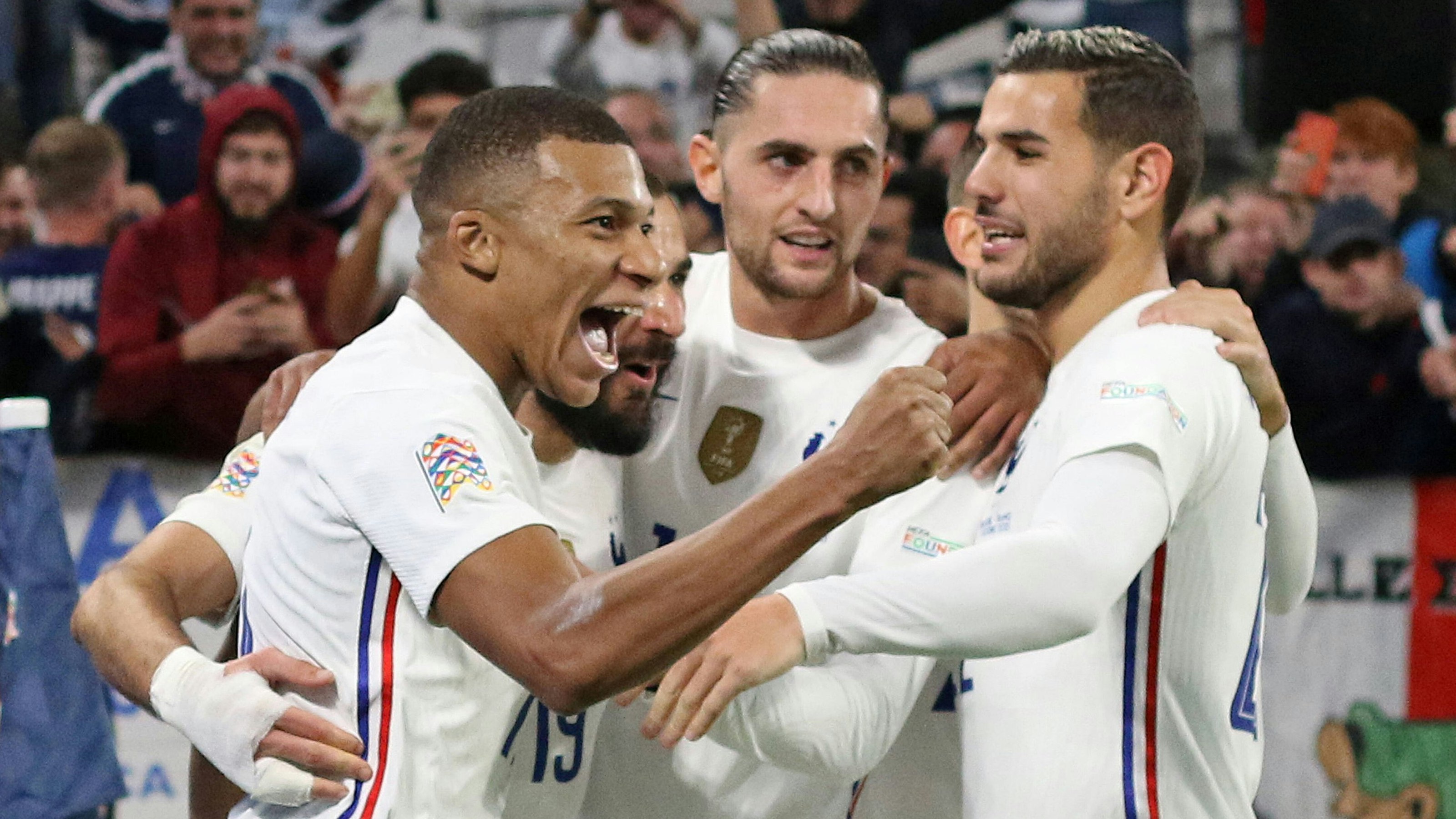 Adrien Rabiot (Mitte) ist in Quarantäne.