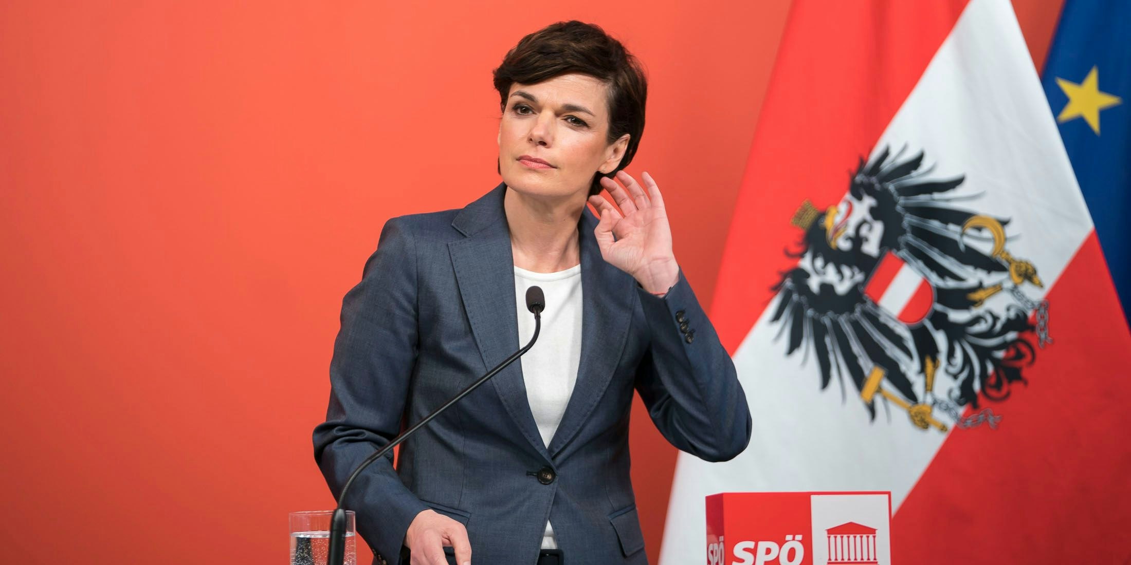  Pamela Rendi-Wagner muss Herbert Kickls umstrittene Aussagen überhört haben.