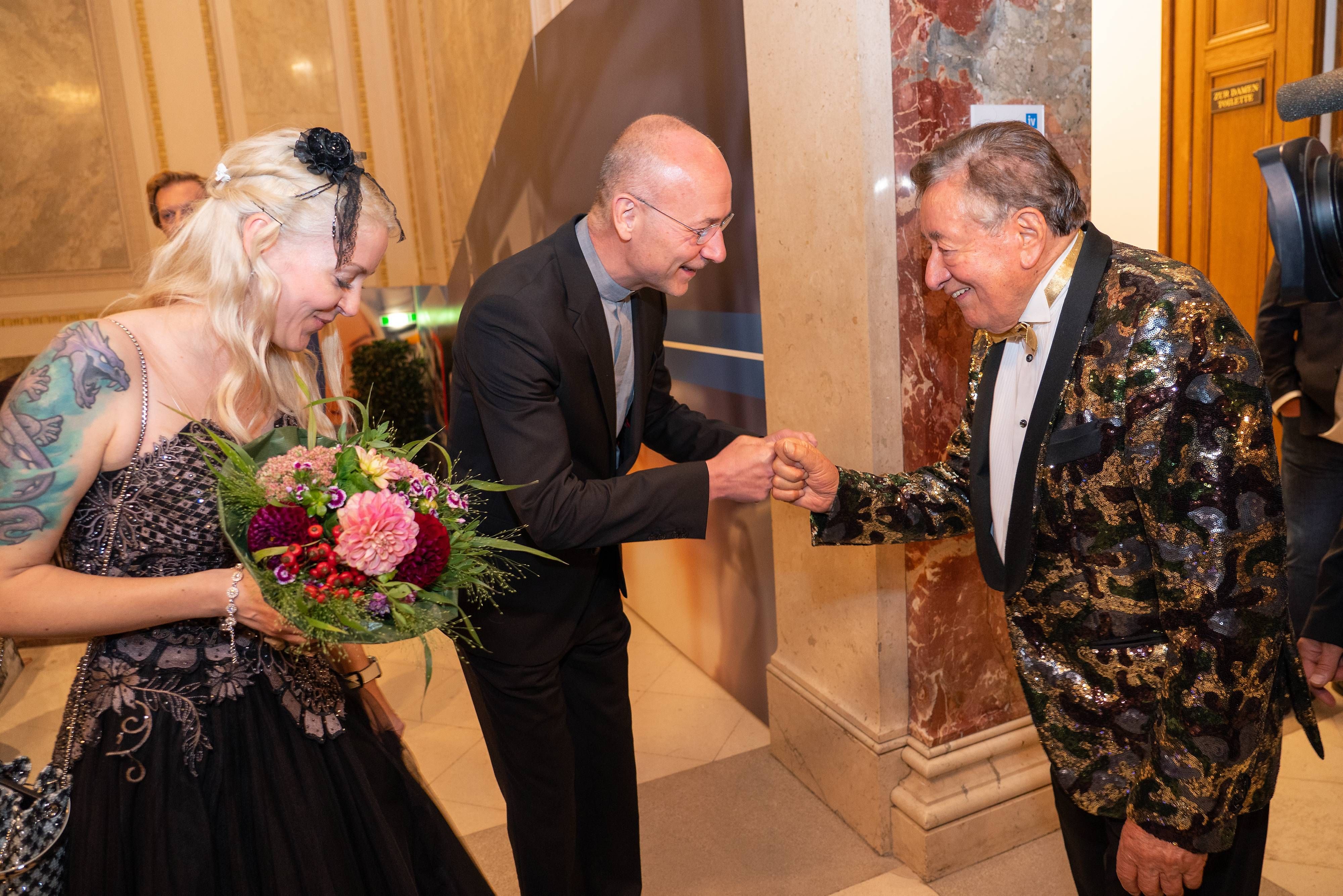 Wird er Simone und Richard Lugner trauen? Den Seegen haben die beiden offenbar von Dompfarrer Toni Faber.