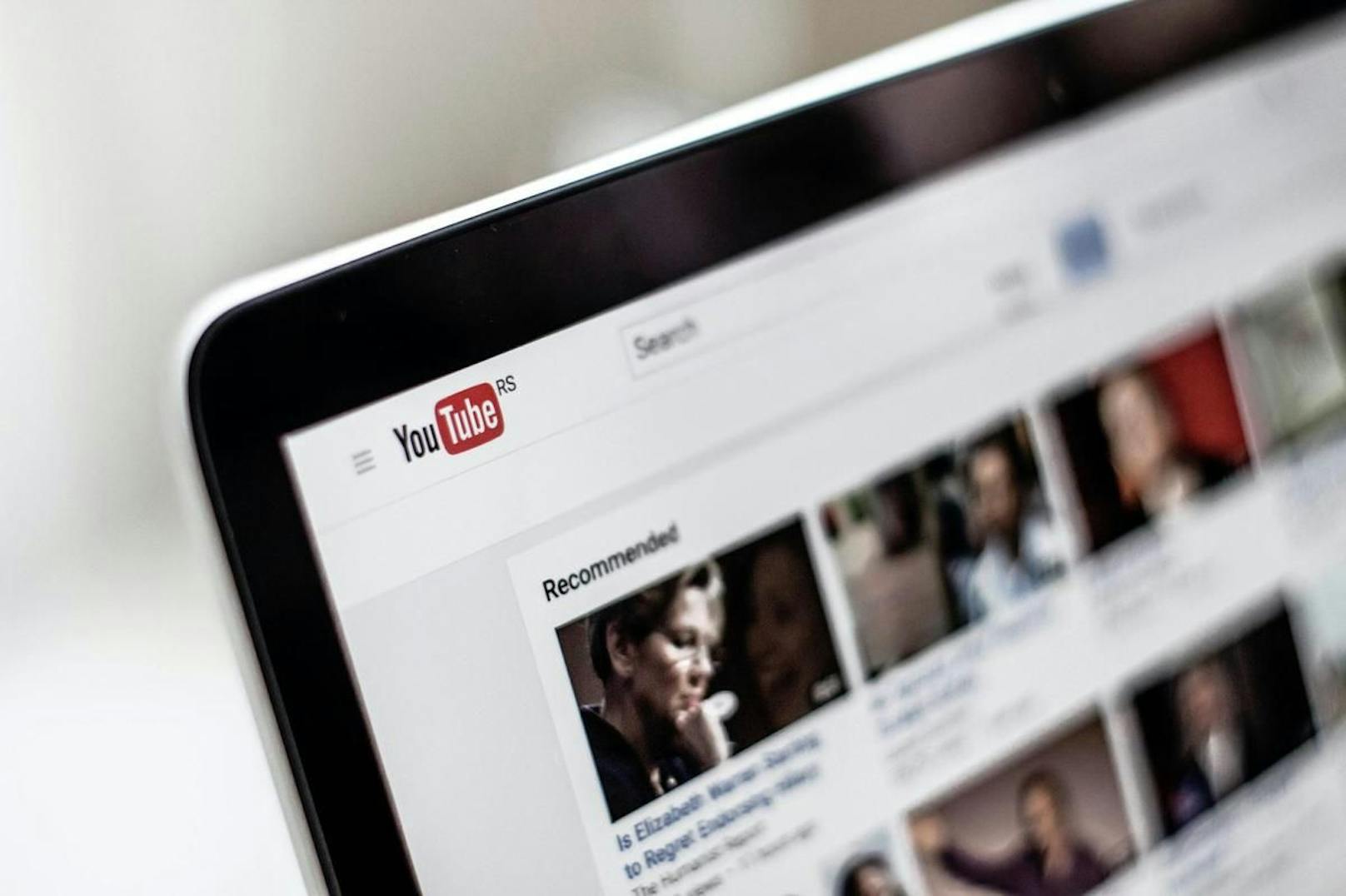 "Werbekunden wollen ihre Werbung einfach nicht neben solchen Inhalten sehen", erklärte Google.