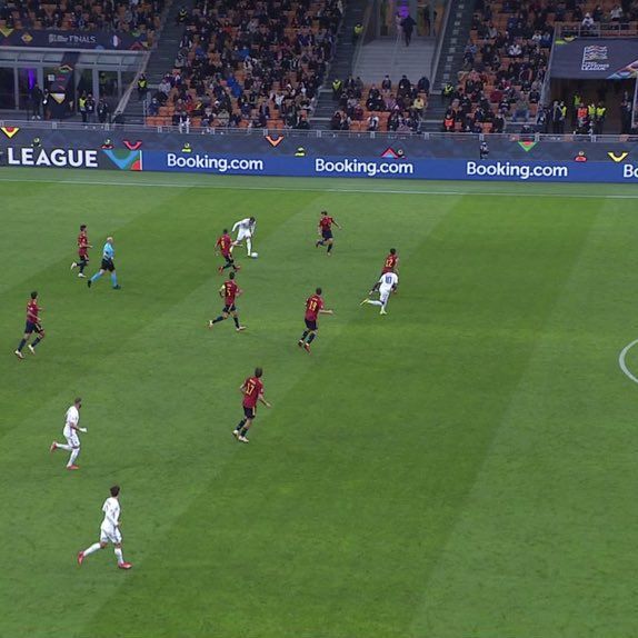 Stand Mbappe hier im Abseits?