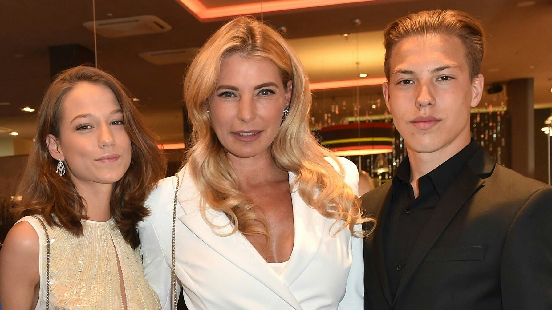 Giulia Siegel mit ihren Kindern Mia Wehrmann und Nathan Wehrmann