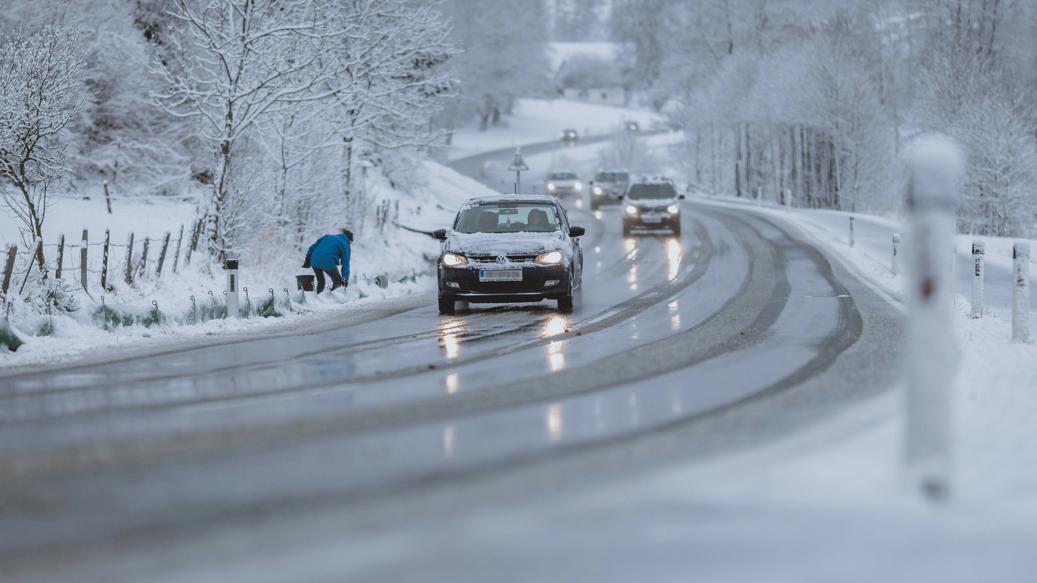 Meteorologen rechnen noch diese Woche mit Schnee auch in tieferen Lagen. Symbolbild.