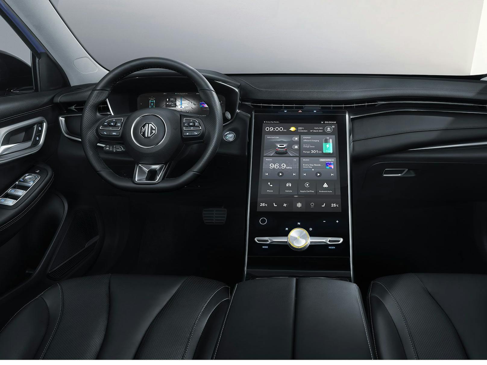 Cockpit mit 19,4"-Touchscreen im Topmodell von MG