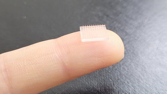 Die 3D-gedruckten Impfstoffpflaster sollen schnell und schmerzfrei Impfstoffe verabreichen.
