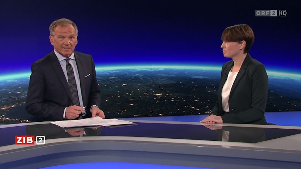 ORF-Moderator Armin Wolf und&nbsp;Grünen-Klubobfrau Sigrid&nbsp;Maurer in der ZIB2
