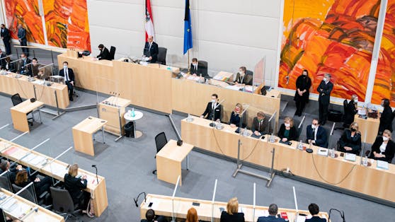 Ein Blick auf die Regierungsbank im österreichischen Nationalrat. Archivbild.