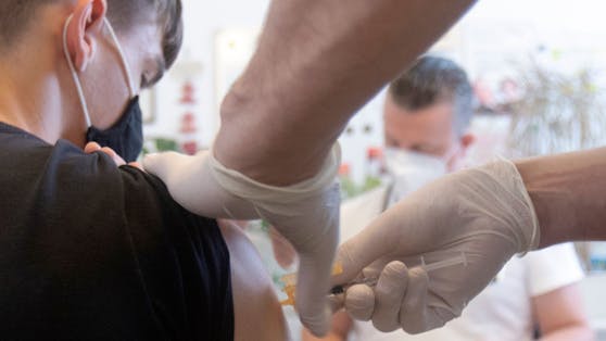 Impfangebot im ÖIF-Integrationszentrum Wien für Asylberechtigte und Migranten.