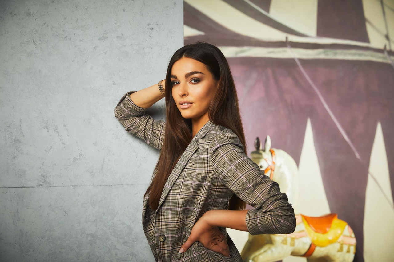 Heute.at - Sexy – Lili Paul Roncalli überrascht Fans oben ohne