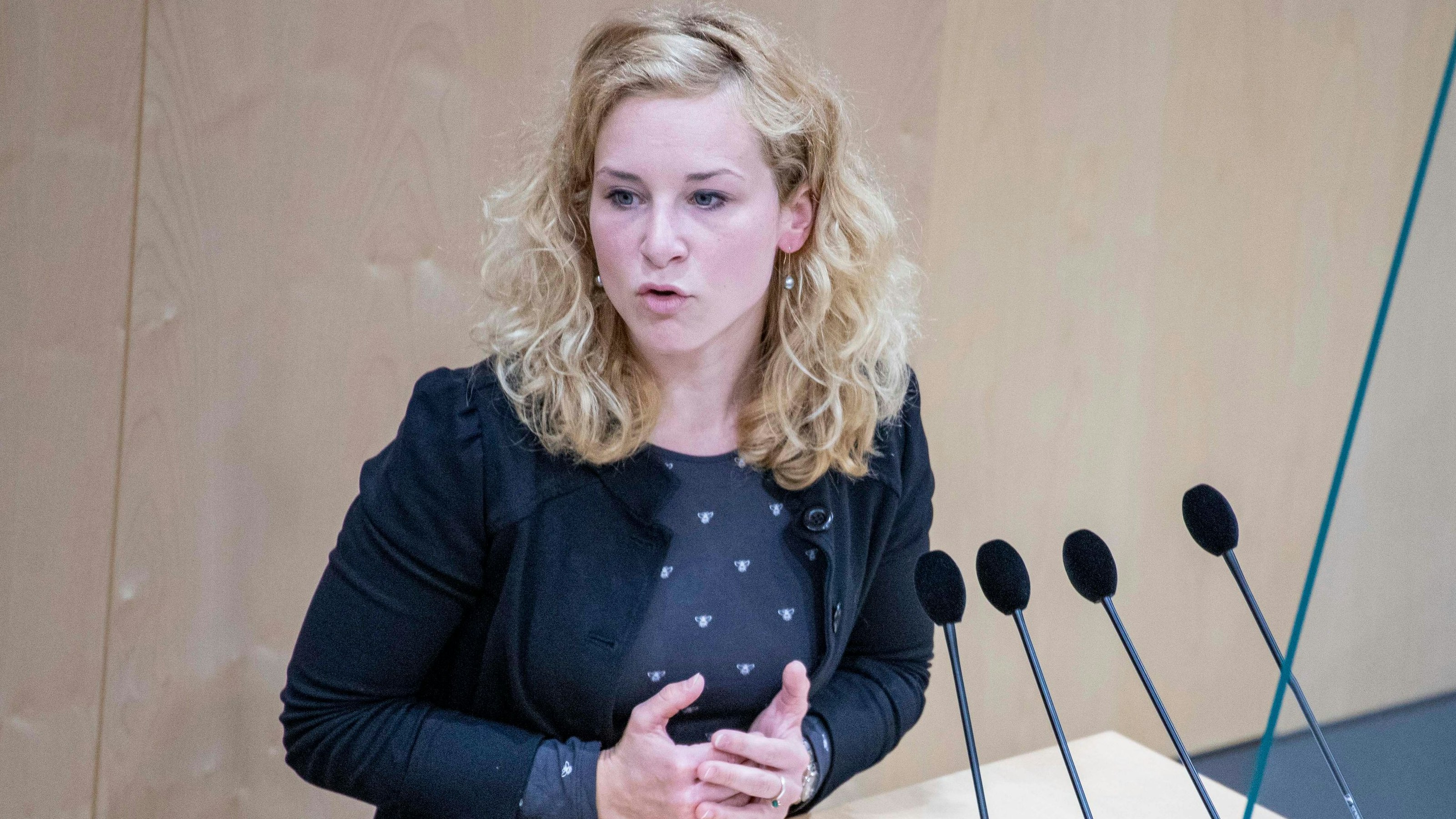 Eva-Maria Holzleitner