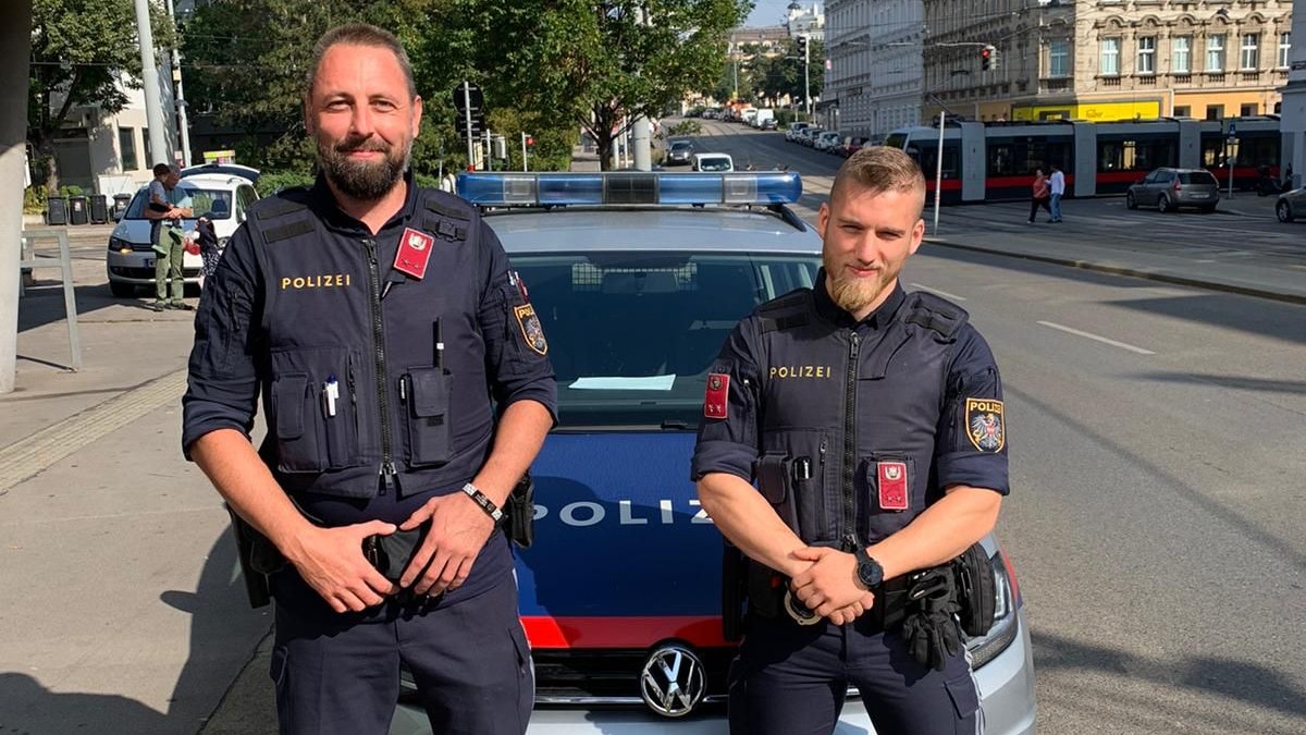 Die beiden Revierinspektoren Rene K. und Felix J. retteten einem älteren Ehepaar das Leben.