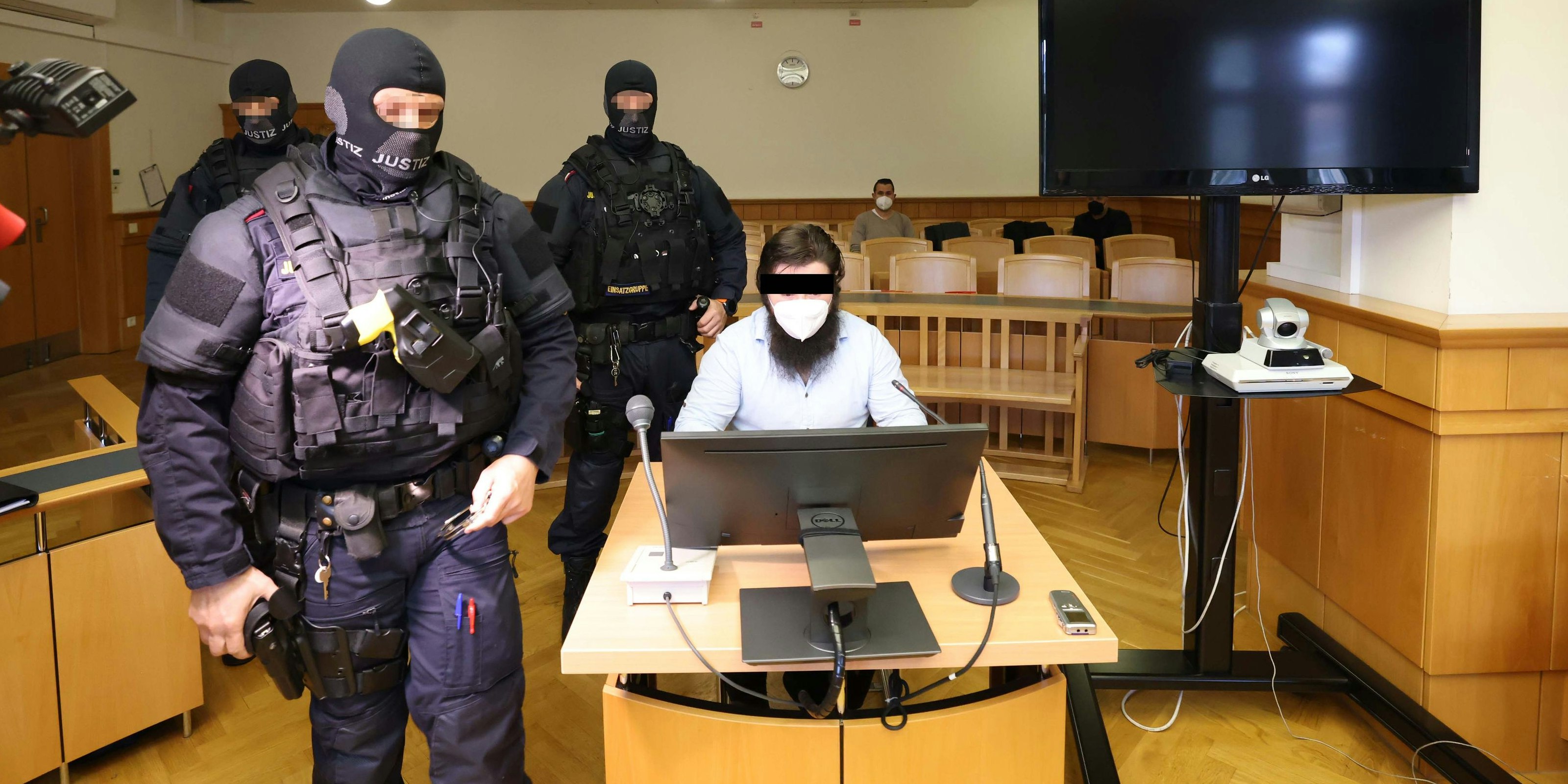 Der IS-Anhänger im Gerichtsaal.