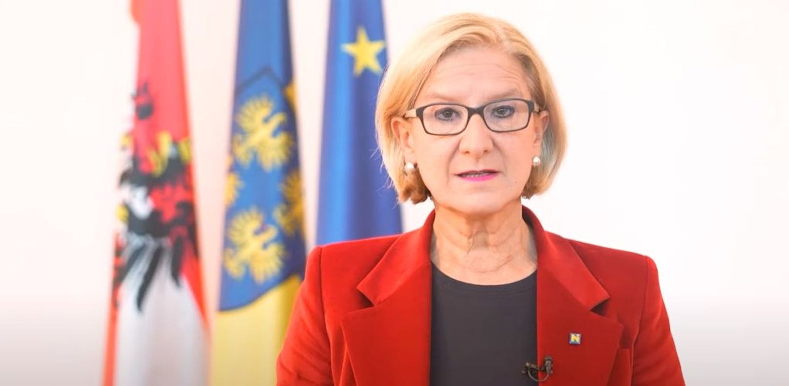 Die Niederösterreichische Landeshauptfrau Johanna Mikl-Leitner reagierte mit einem öffentlichen Statement auf die Chat-Affäre.