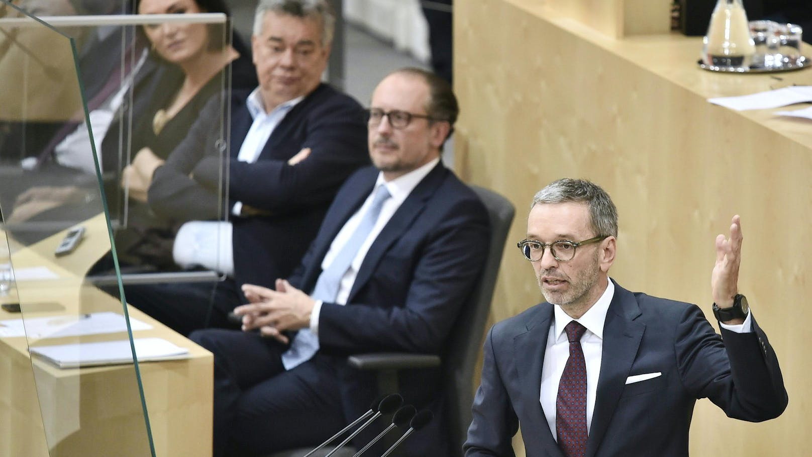 FPÖ-Chef Herbert Kickl bei der Sondersitzung im Nationalrat.