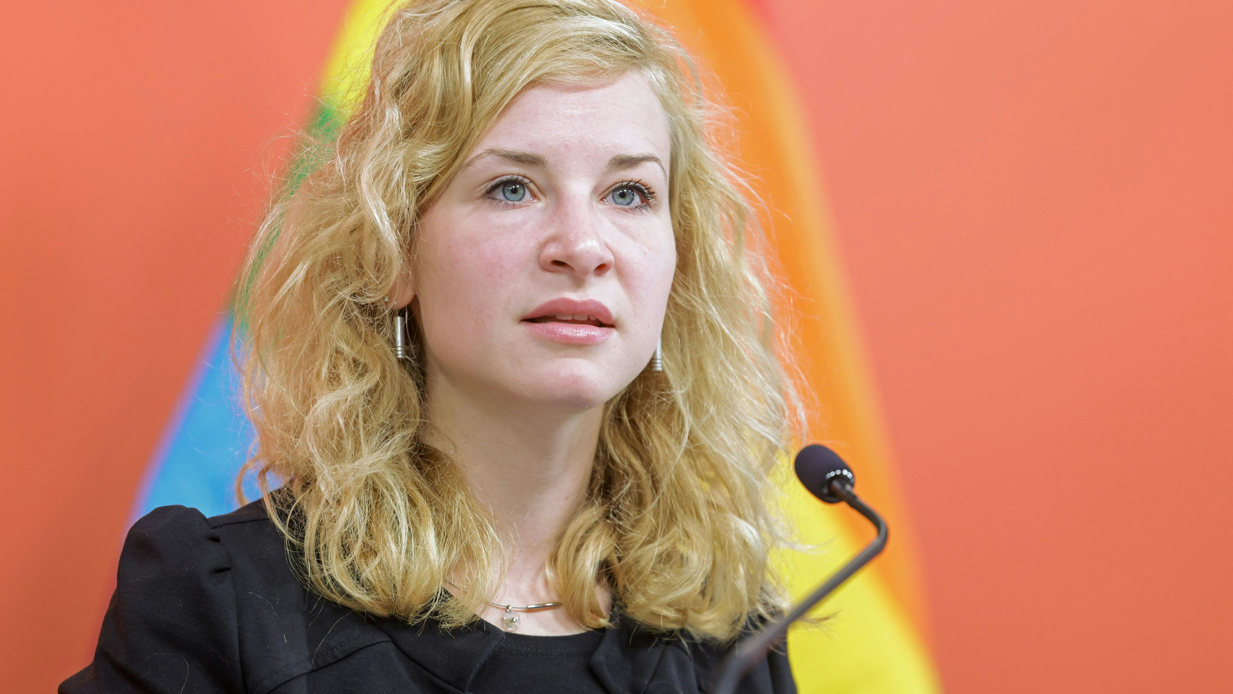Eva-Maria Holzleitner 