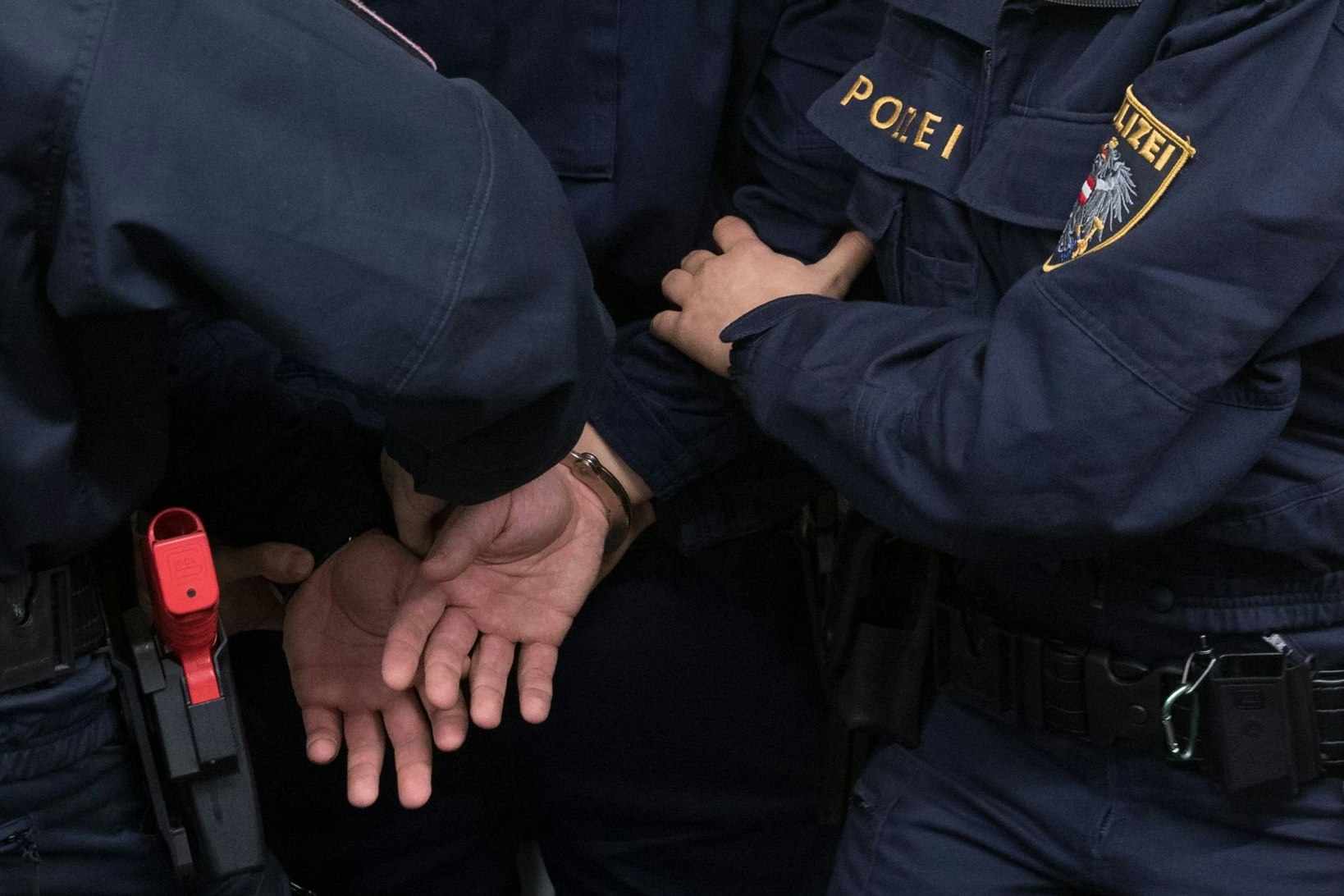 Der Mann wurde festgenommen. Symbolbild.