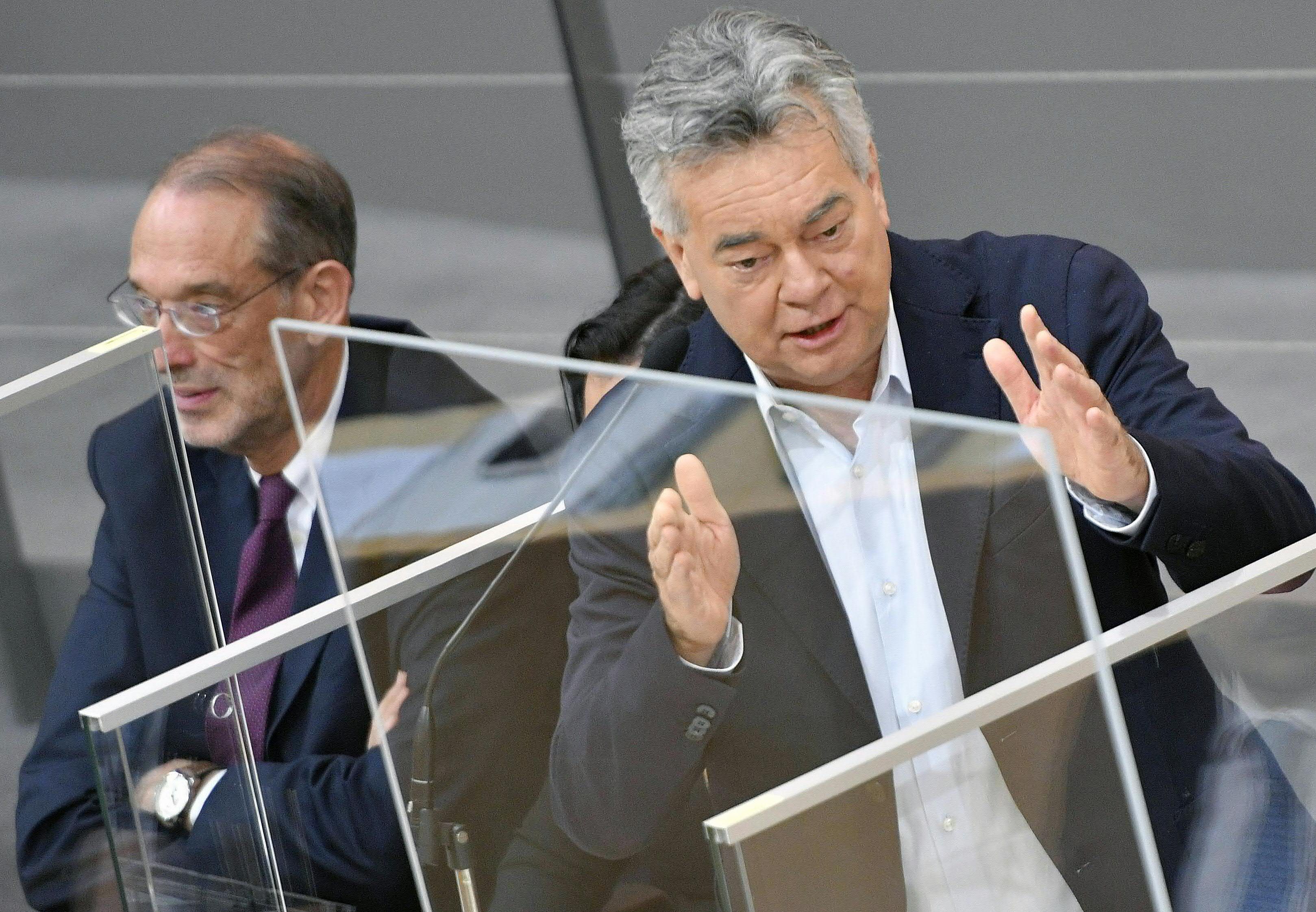Vizekanzler Werner Kogler bei seiner Rede im Nationalrat.