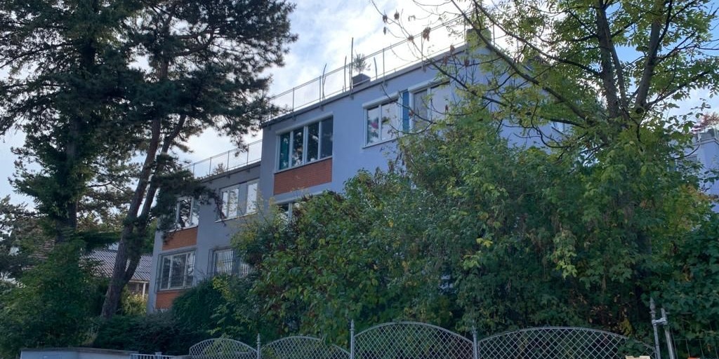 Aus diesem Haus in Döbling wurde Sabine B. am Dienstag abgeführt.