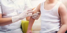 1450-Mitarbeiterin riet Mann von Kinderimpfung ab