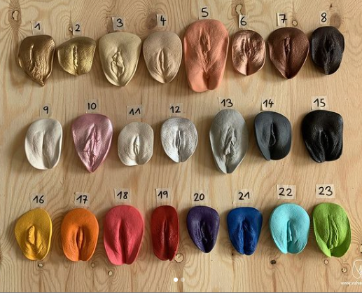 Die "Vulvarium"-Chefin entwirft Statuen von weiblichen Geschlechtsteilen in allen Farben und Formen, auf Wunsch.