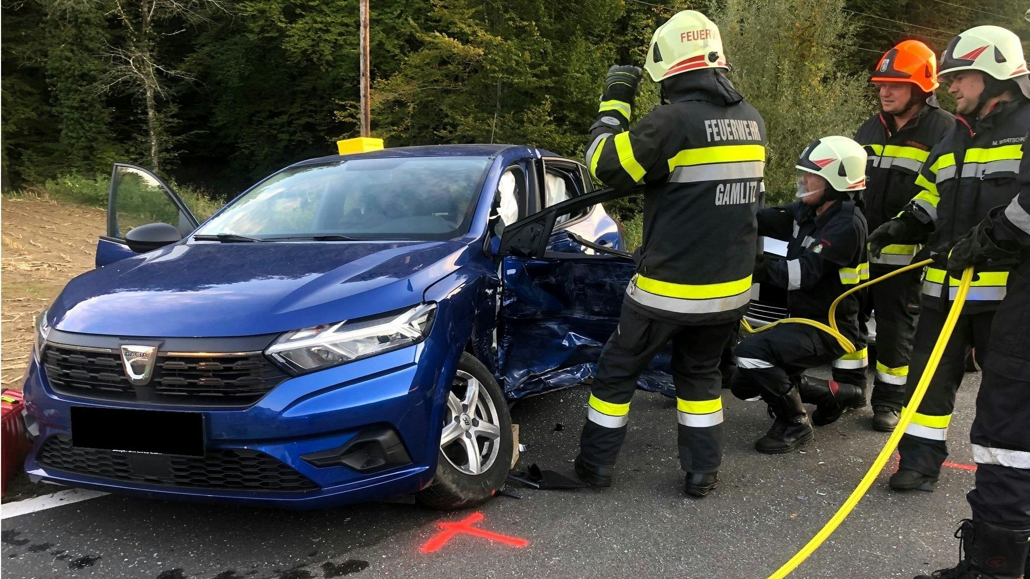 Die Lenkerin (65) erlitt lebensgefährliche Verletzungen. 