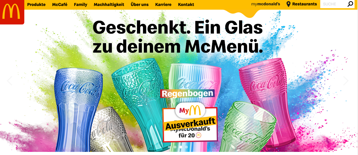 Gut, aber aus: Die Regenbogen-Variante des kostenlosen Cola-Glases ging weg wie die warmen Burger. Jetzt werden sie auf "willhaben" teuer gehandelt.