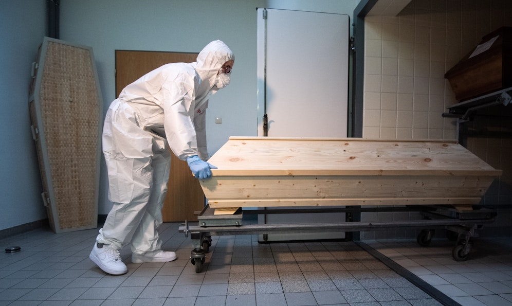 Ein investigatives Netzwerk hat in Serbien eine Vertuschung der dortigen Corona-Todeszahlen aufgedeckt. (Symbolbild)