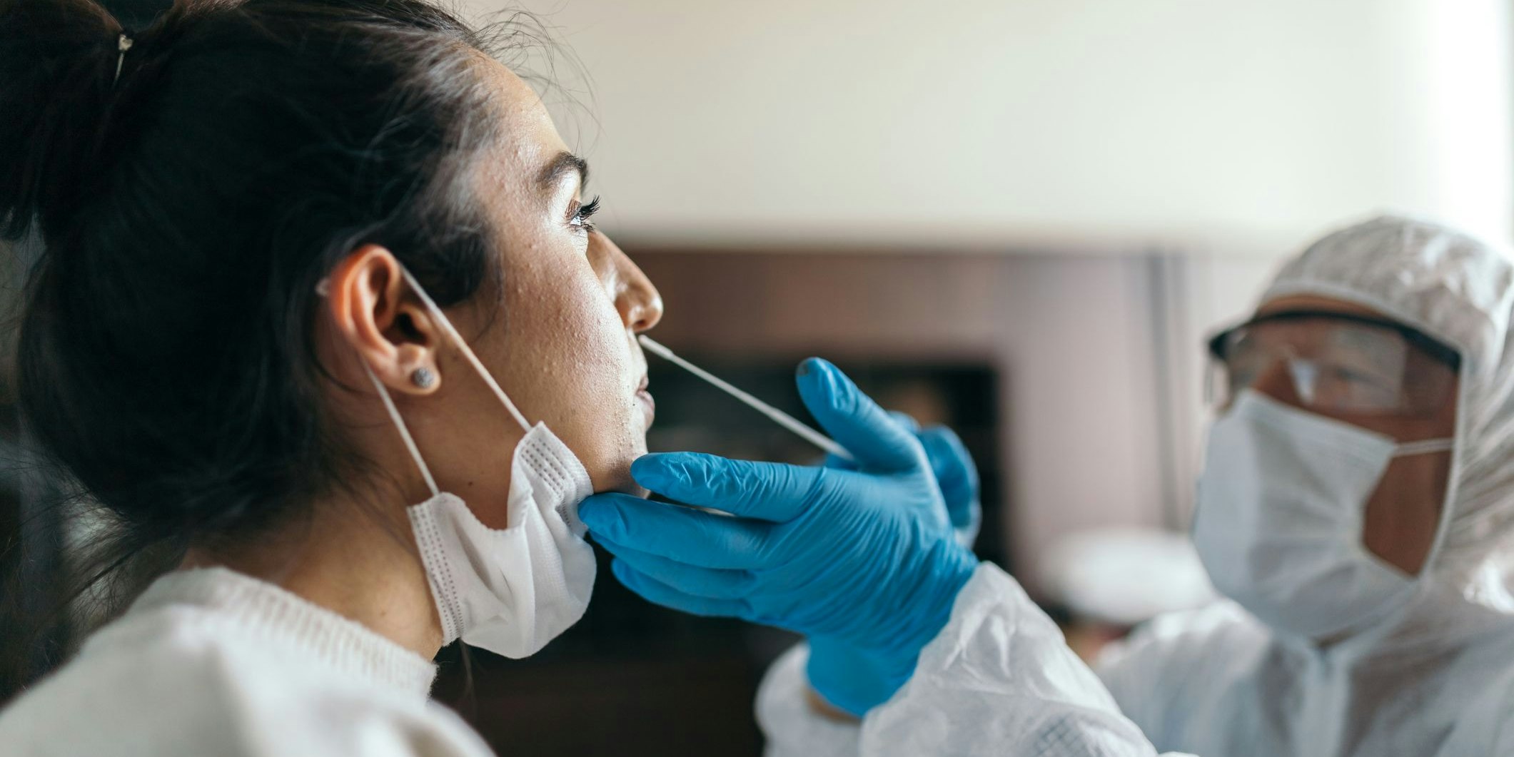 Immer noch werden täglich mehr als 1.000 positive Corona-Tests in Österreich registriert. Symbolbild