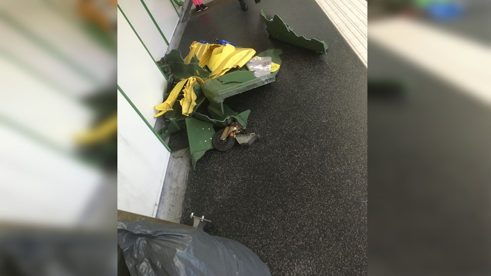 <div><br></div>Nach der Mistkübel runtergehaut wurde, wurde er von der U-Bahn überfahren