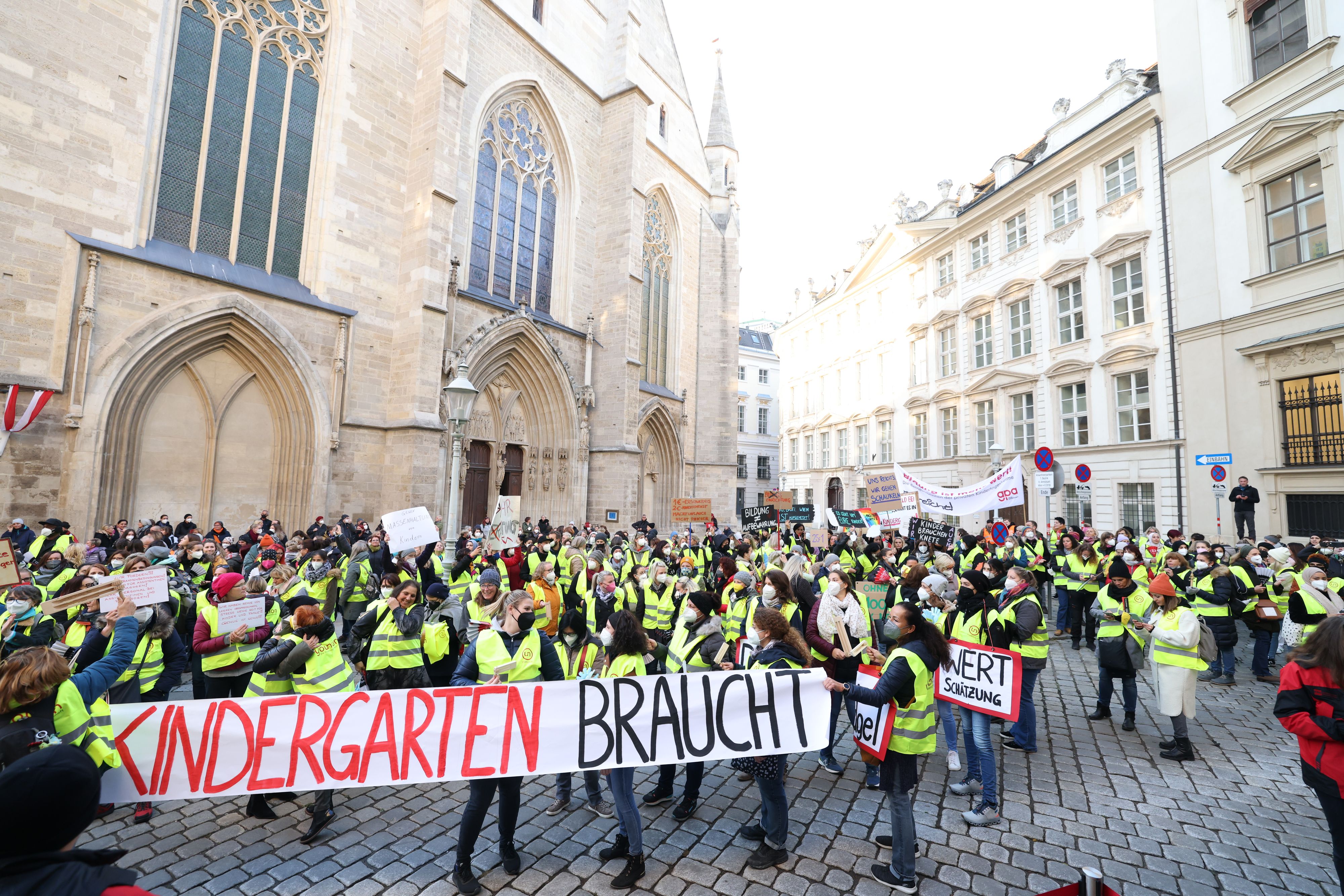 Für Dienstag werden wieder 5.000 Kindergartenpädagogen erwartet, die für bessere Arbeitsbedingungen auf die Straße gehen. (Archivbild)