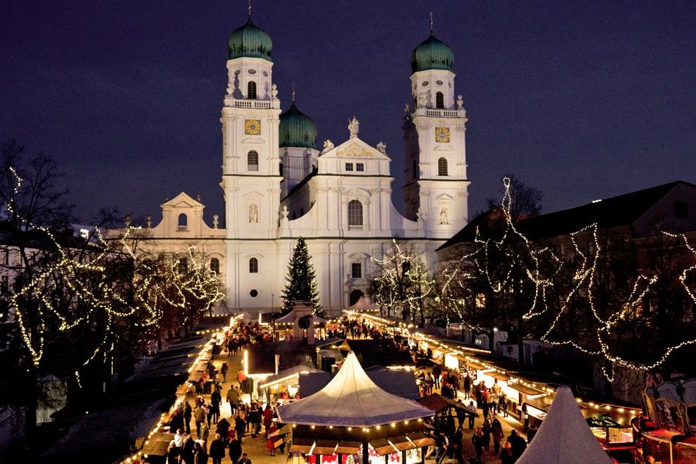 Gibts heuer Christkindlmarkt-Touristen? In Bayern dürften die Regeln weniger streng ausfallen als in OÖ.