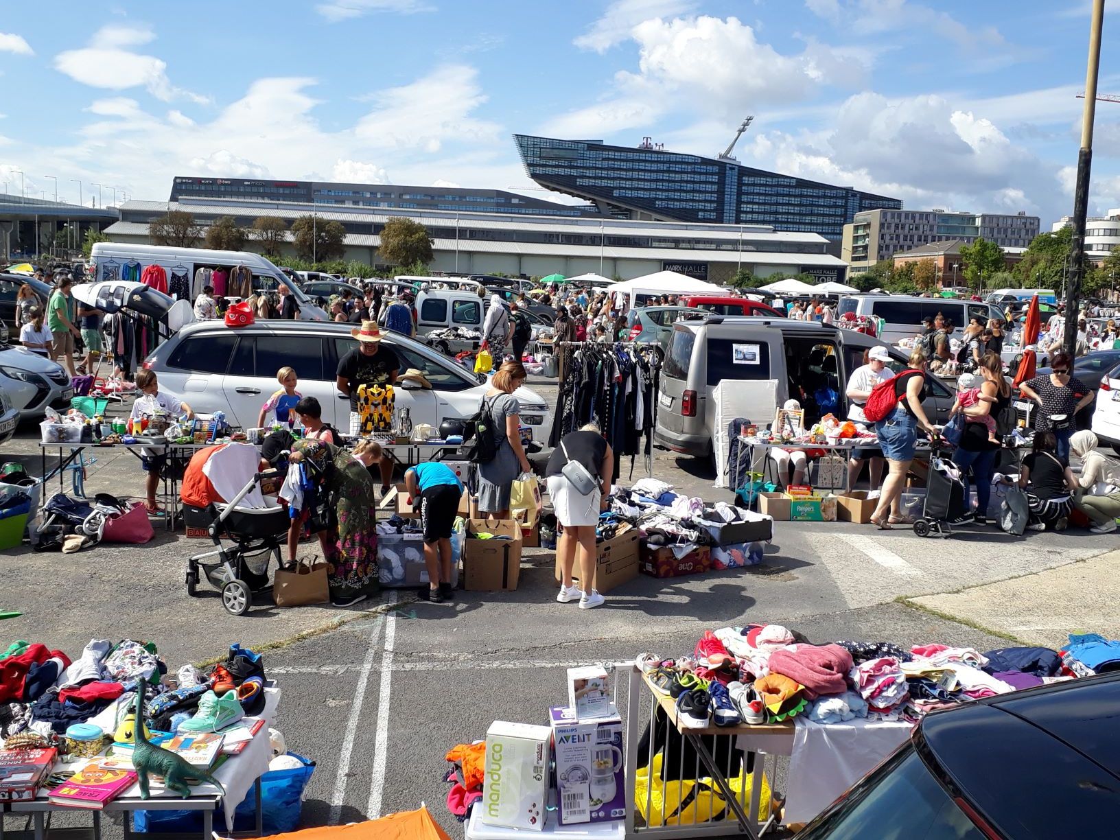 Frauen- und Kinder-Flohmarkt 2021