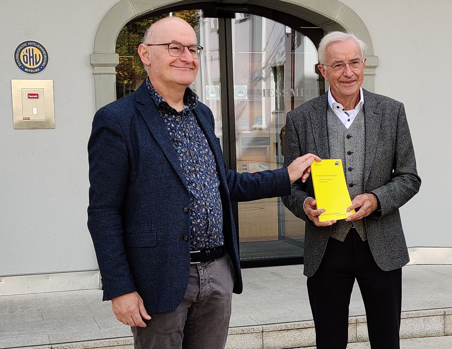 Peter Bußjäger, Leiter des Innsbrucker Instituts für Föderalismus (li) und Alt-Landeshauptmann Herbert Sausgruber (ÖVP/re).