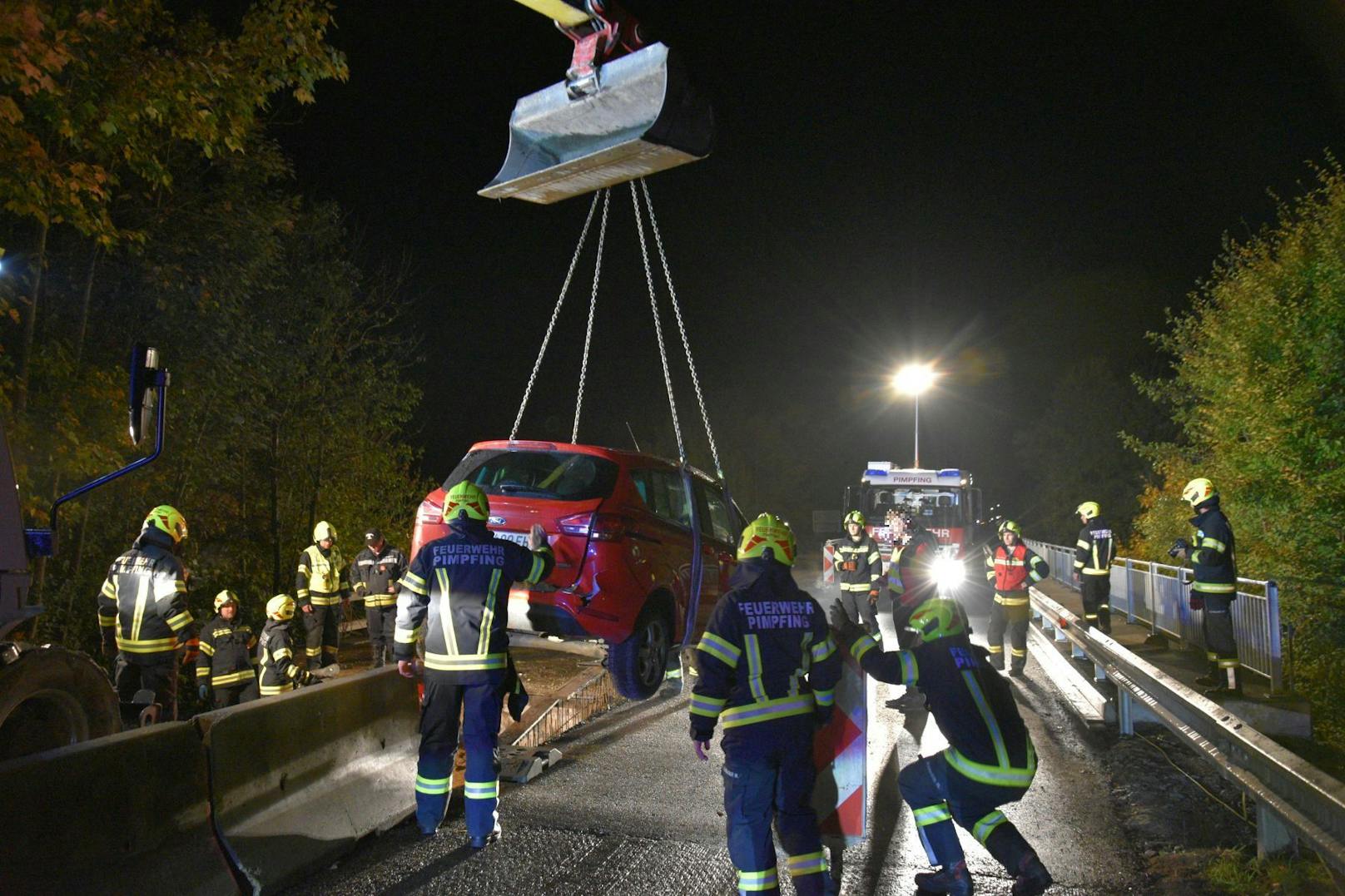 Geschafft! Das Auto ist wieder auf der Straße.