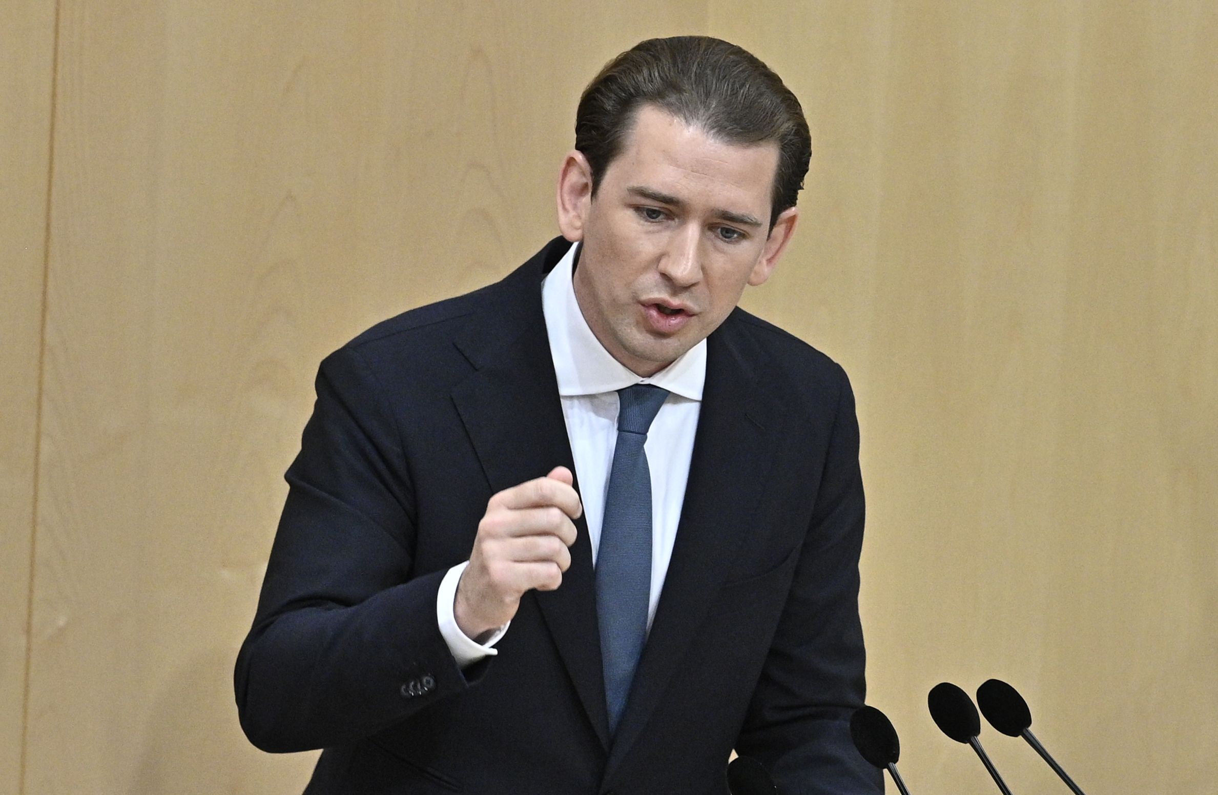 Download von www.picturedesk.com am 16.10.2021 (10:39).  ABD0066_20211014 - WIEN - ÖSTERREICH: Klubobmann Sebastian Kurz (ÖVP) anl. der Debatte im Nationalrat über den Budgetentwurf am Donnerstag 14. Oktober 2021 in Wien. - FOTO: APA/HANS PUNZ - 20211014_PD2358 - Rechteinfo: Rights Managed (RM)