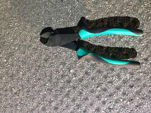 Mit diesem Werkzeug machte sich das Trio am Fahrrad zu schaffen.