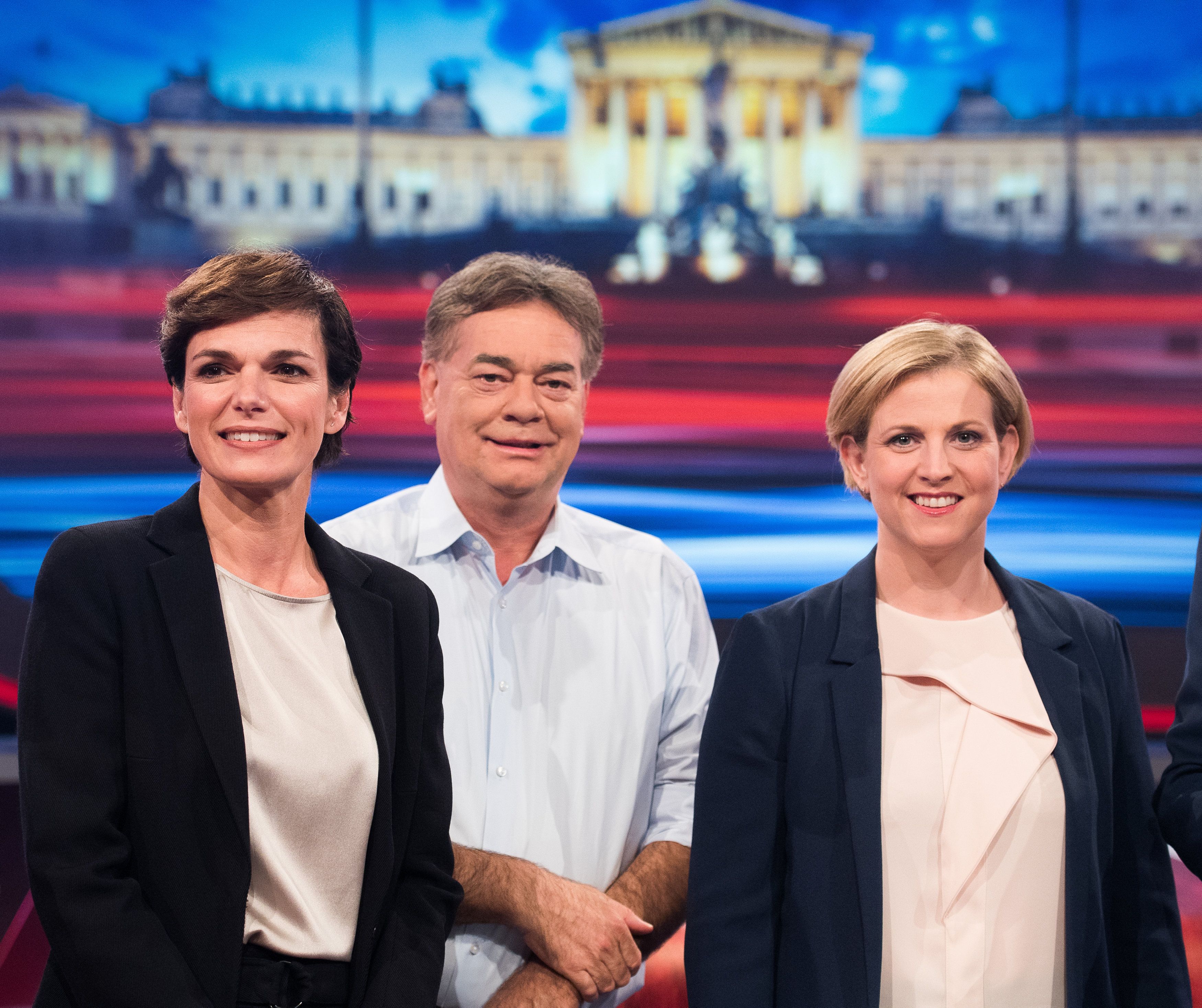 Caption 11.09.2019, ORF Zentrum Küniglberg, Wien, AUT, ORF, Diskussionen der Spitzenkandidaten zur Nationalratswahl 2019, im Bild SPÖ-Spitzenkandidatin Pamela Rendi-Wagner, Grünen-Spitzenkandidat Werner Kogler und NEOS-Spitzenkandidatin Beate Meinl-Reisinger // during political discussion due to Austrian general elections 2019 in Vienna, Austria on 2019/09/11, EXPA Pictures © 2019, PhotoCredit: EXPA/ Michael Gruber