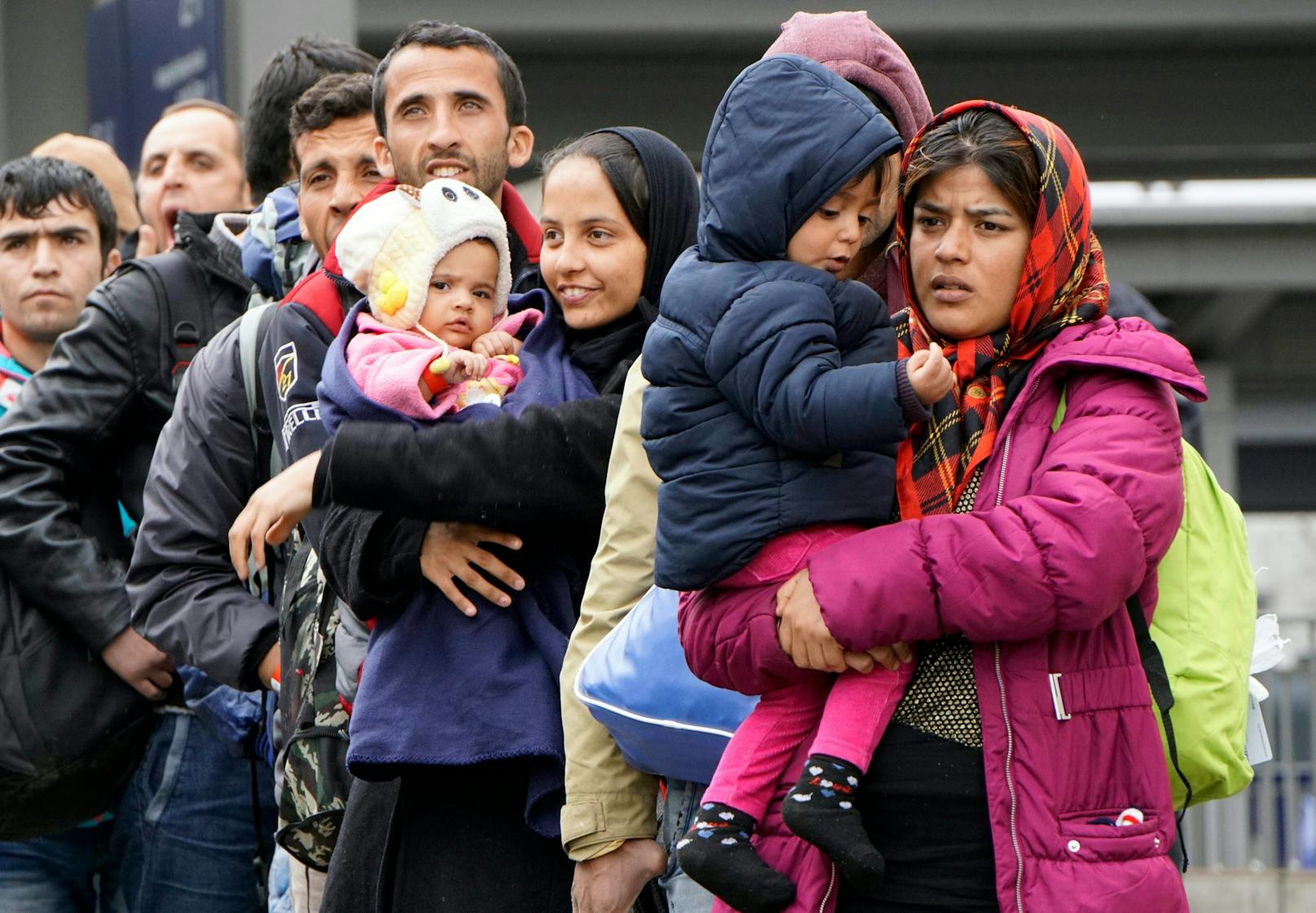 Seit August steigt die Zahl der Asylanträge in der EU. Die meisten Anträge stammen von Anträgen afghanischen Staatsbürgerinnen und Staatsbürgern.