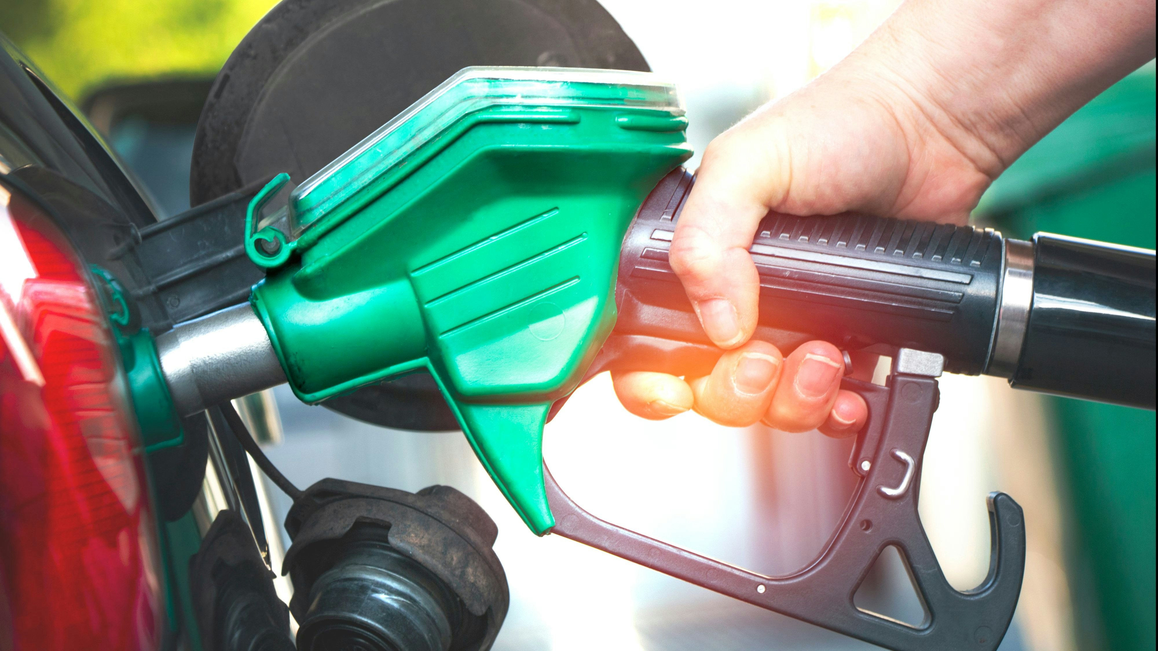 Das Tanken wird immer teurer.