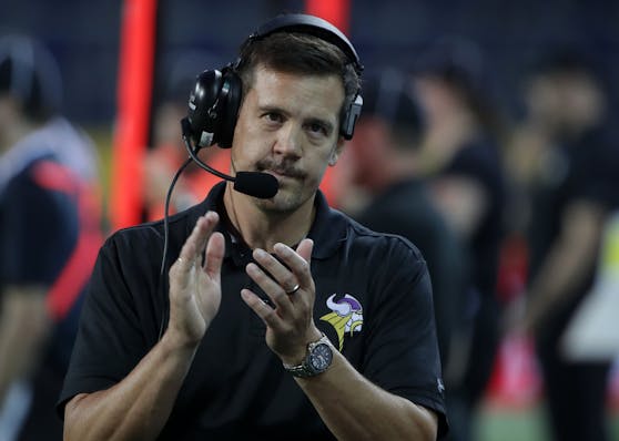 Vikings-Coach Chris Calaycay